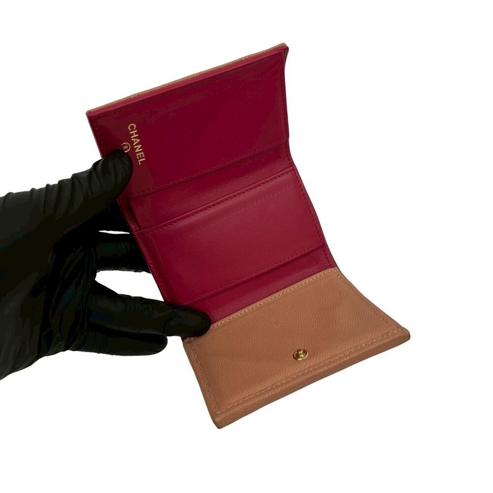 CHANEL Cream Caviar Leather Wallet - Picture 7 of 9